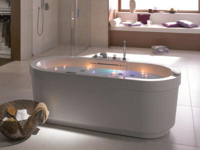 Wannen und Whirlpools