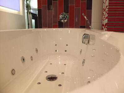 Wannen und Whirlpools