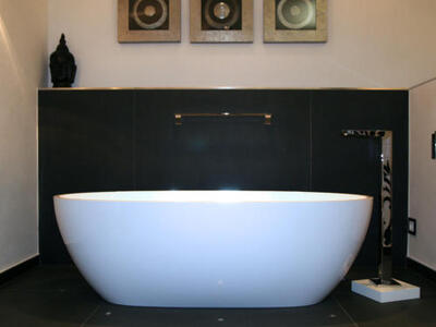 Wannen und Whirlpools